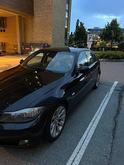 BMW 318I 2008 photo 2