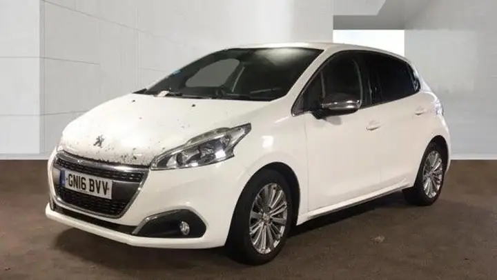 Peugeot 208 2016 photo 2