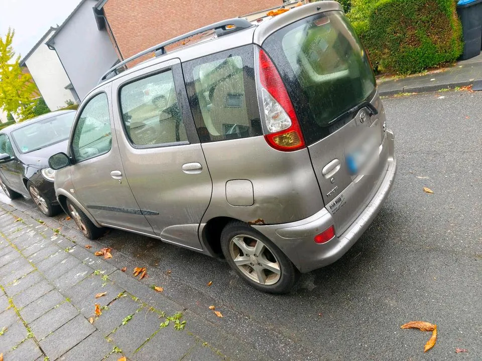 Toyota Yaris Verso
