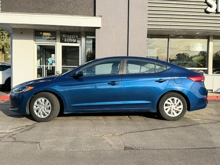 Hyundai Elantra 2018 photo 2
