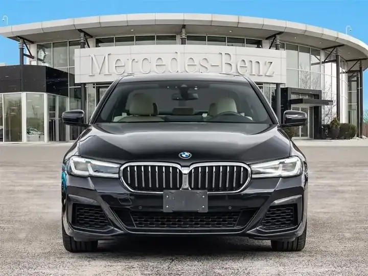 BMW 5 Series 2023 photo 2