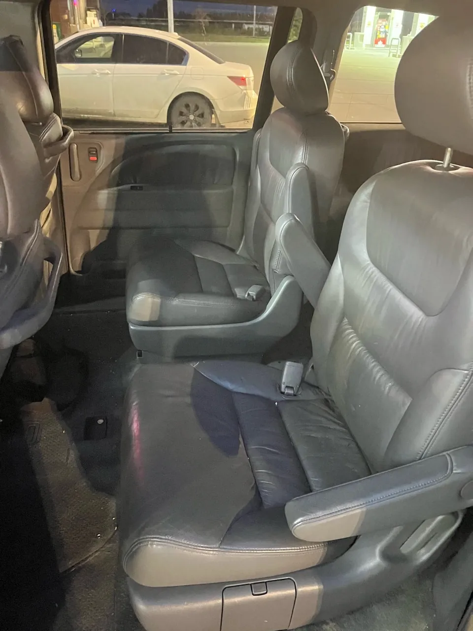 Honda Odyssey 2005 photo 4