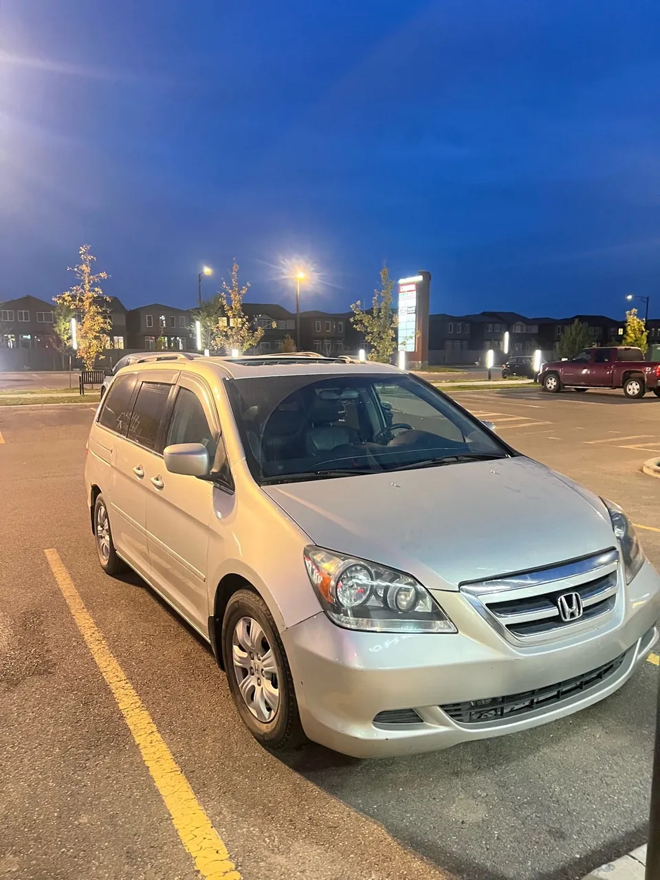 Honda Odyssey 2005 photo 2