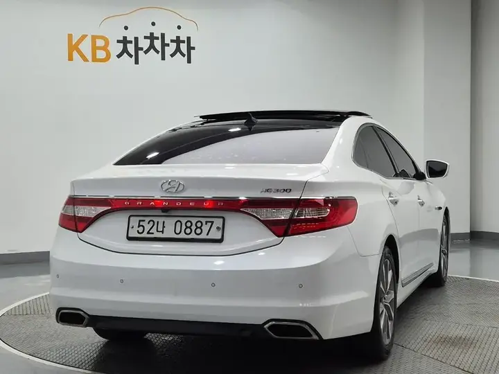 Hyundai Grandeur 2016 photo 3