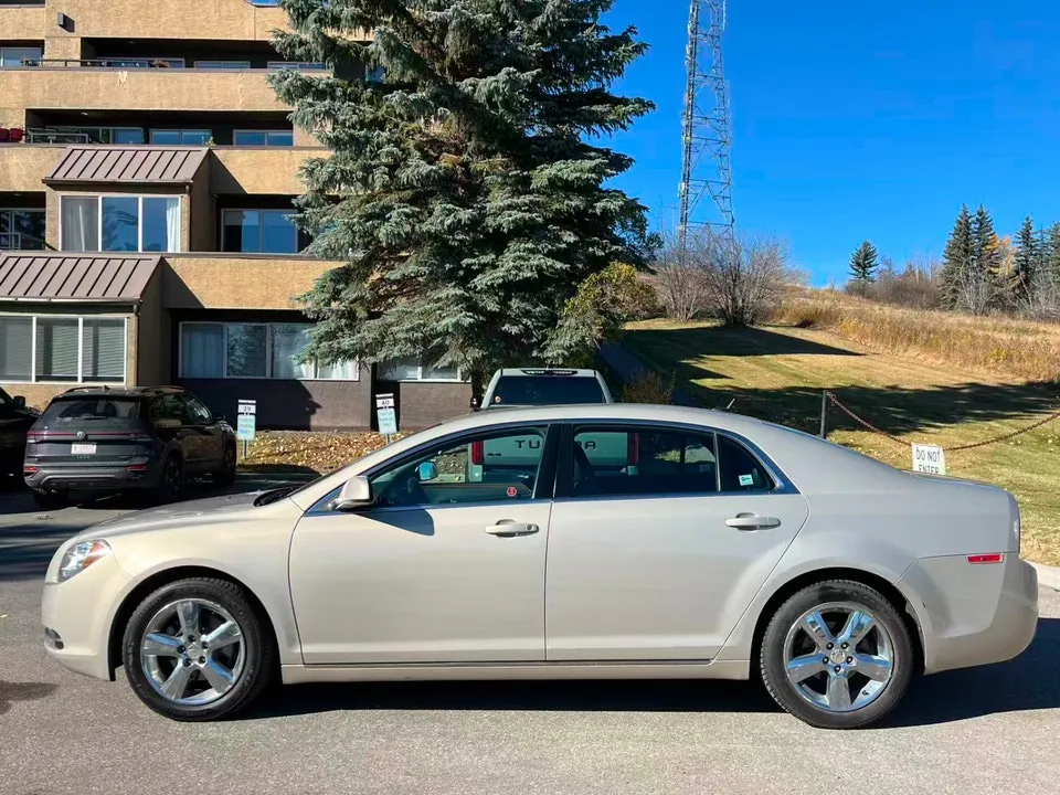 Chevrolet Malibu 2011 photo 4