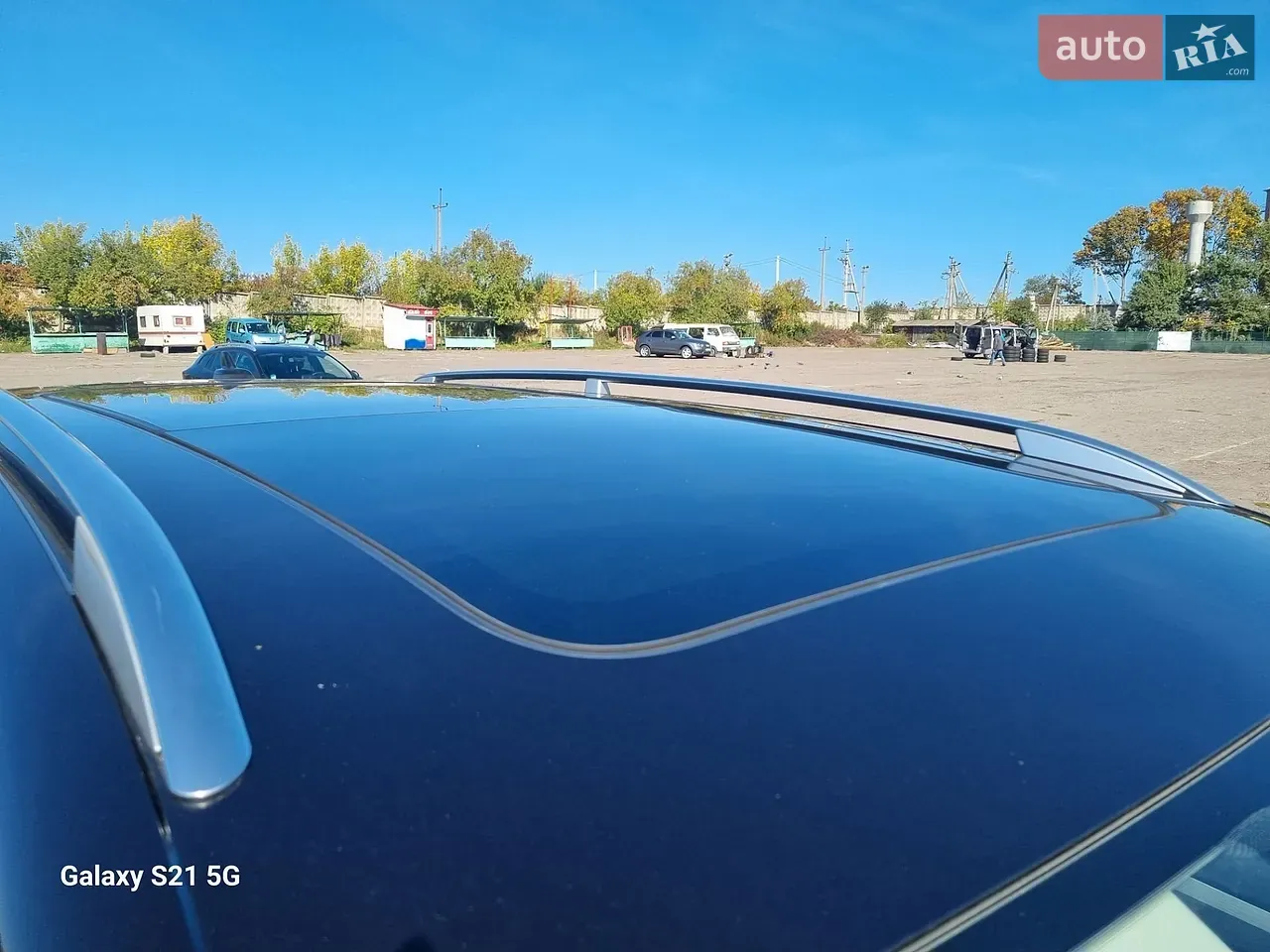 Volkswagen Touran 2012 photo 2