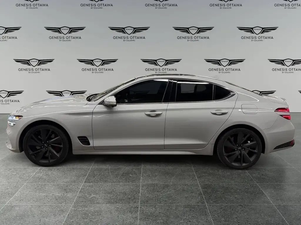 Genesis G70 2022 photo 2