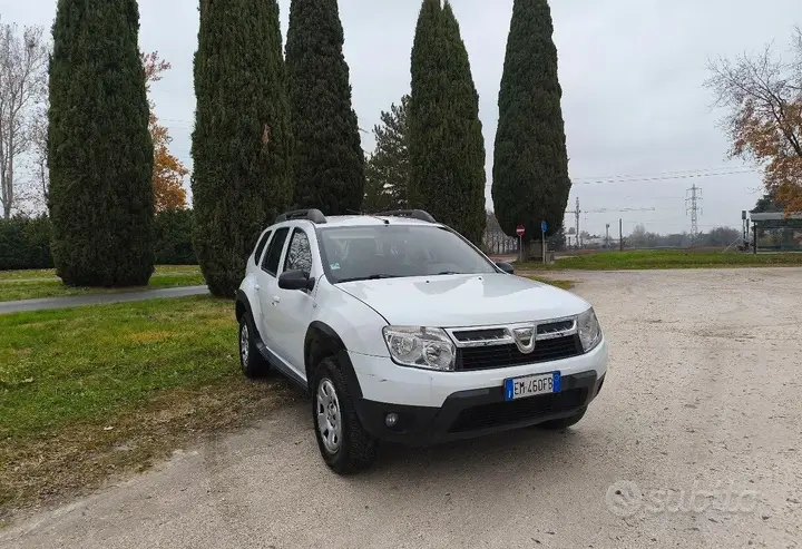 Dacia Duster 2012 photo 2