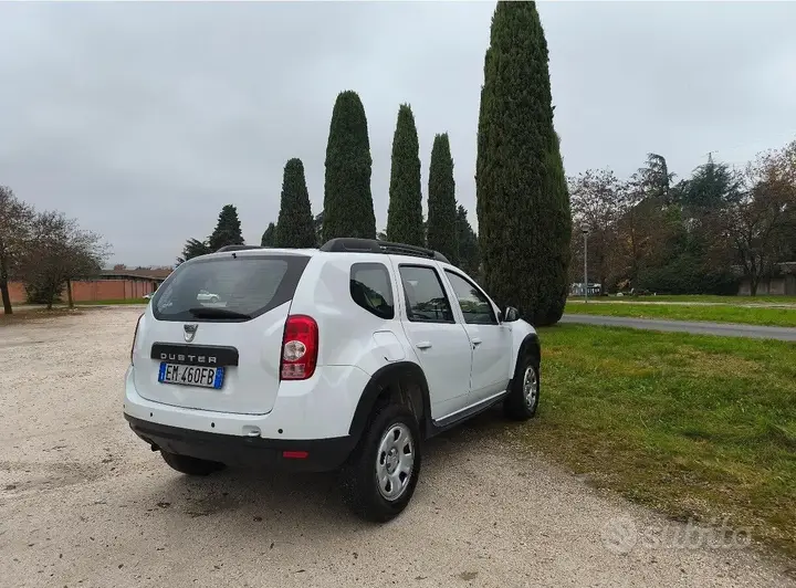 Dacia Duster 2012 photo 3