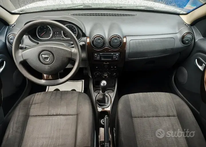 Dacia Duster 2012 photo 5
