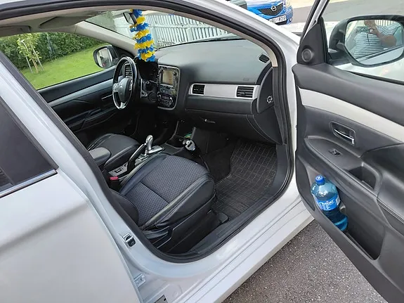 Mitsubishi Outlander 2014 photo 5
