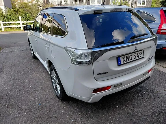 Mitsubishi Outlander 2014 photo 4