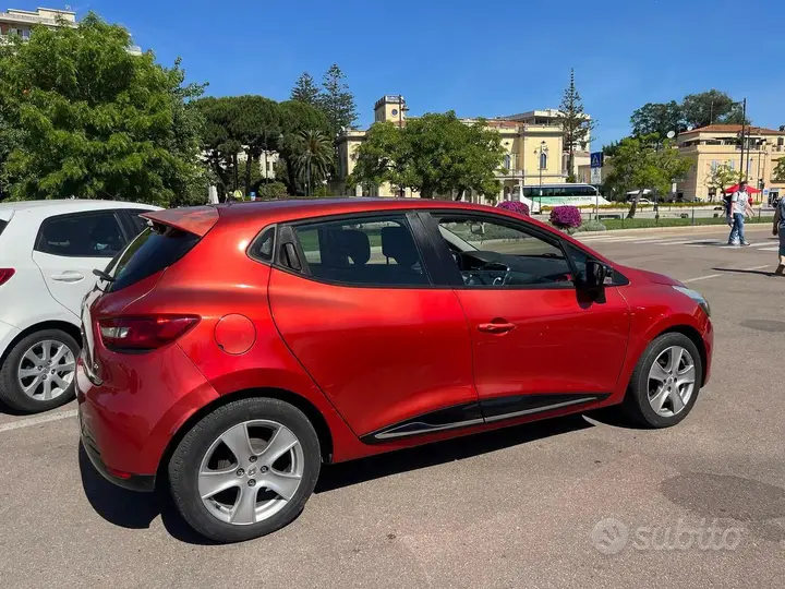 Renault Clio 2013 photo 2