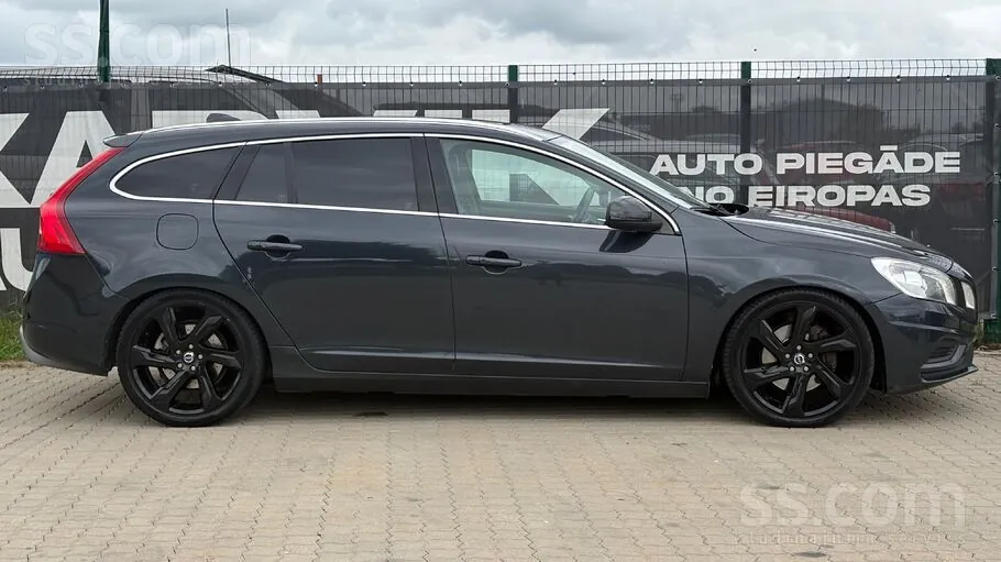 Volvo V60 2012 photo 3