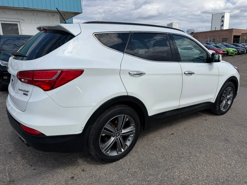 Hyundai Santa Fe 2015 photo 2