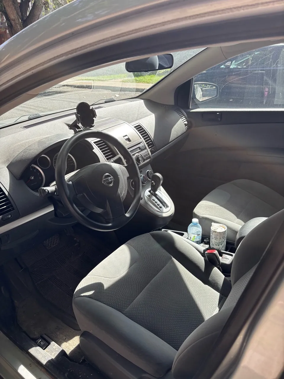 Nissan Sentra 2010 photo 4