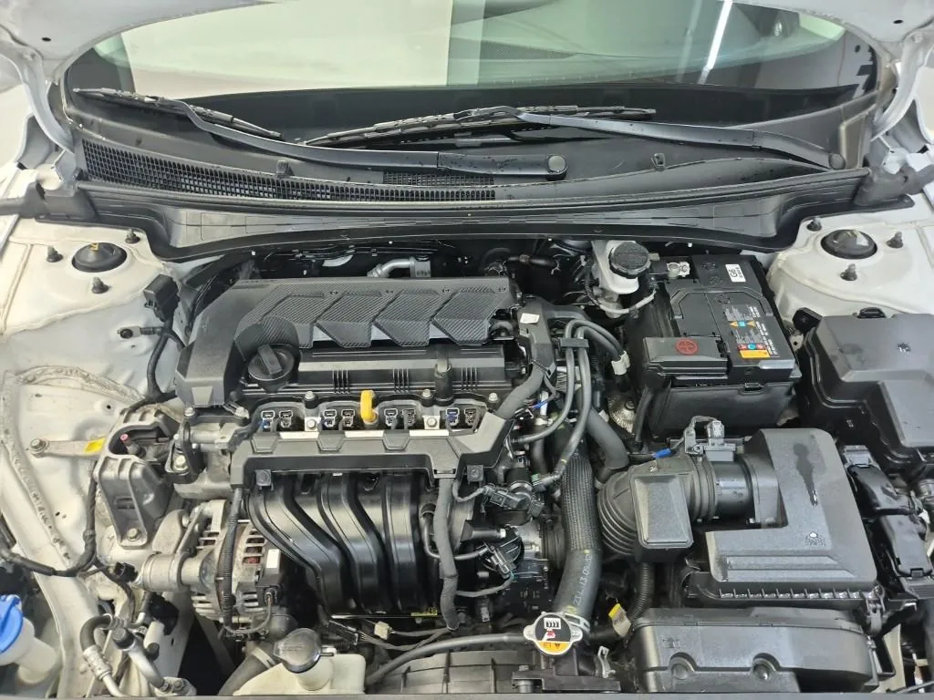 Hyundai Avante 2022 photo 5