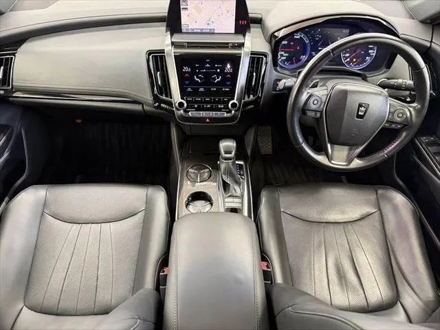 Toyota Crown Hybrid G 2020 photo 3