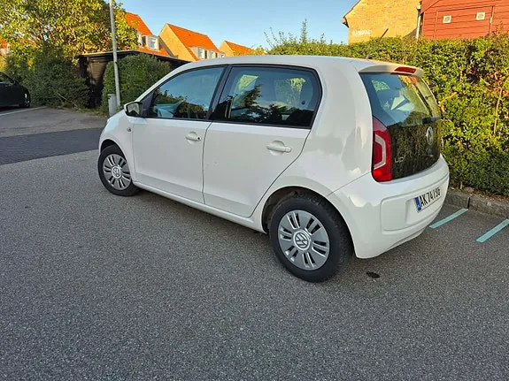 Volkswagen Up 2014 photo 3