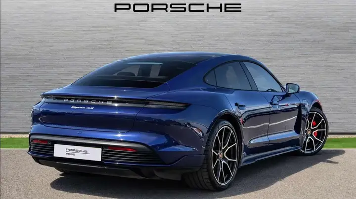 Porsche Taycan 2023 photo 3