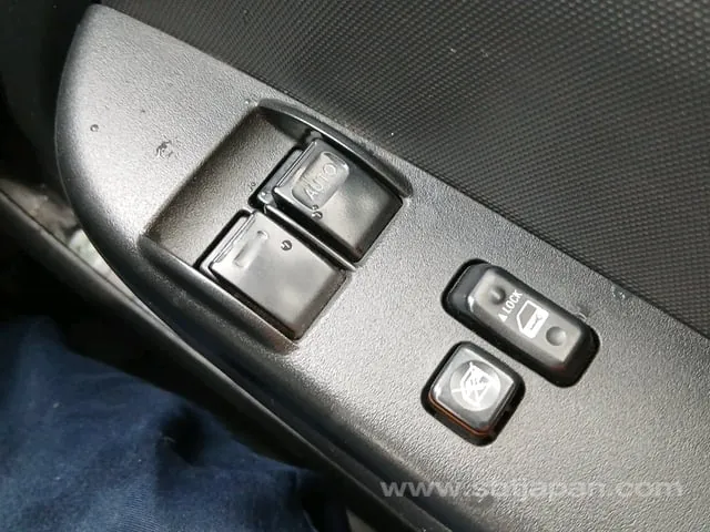Toyota Cbf-Trh200V 2013 photo 5