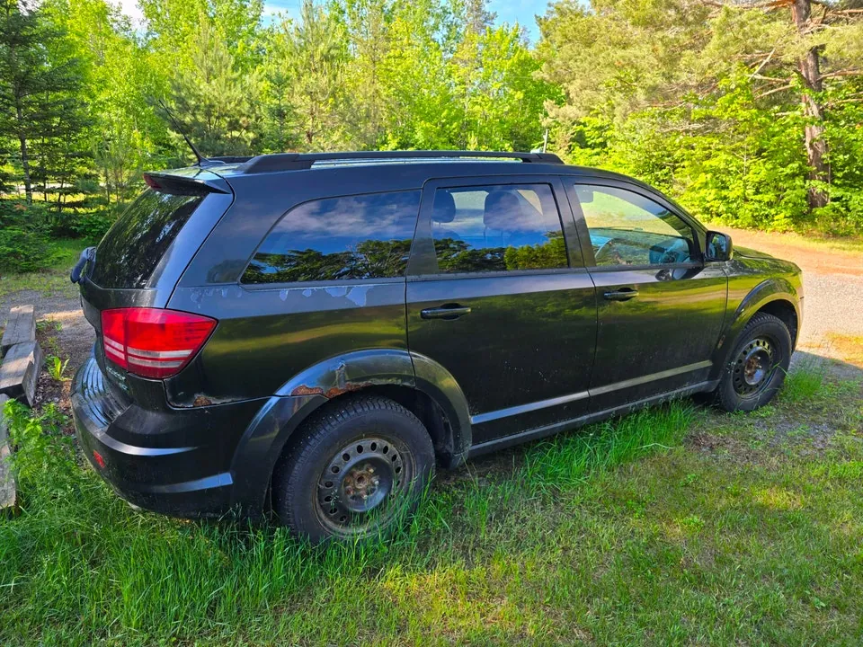 Dodge Journey 2010 photo 3