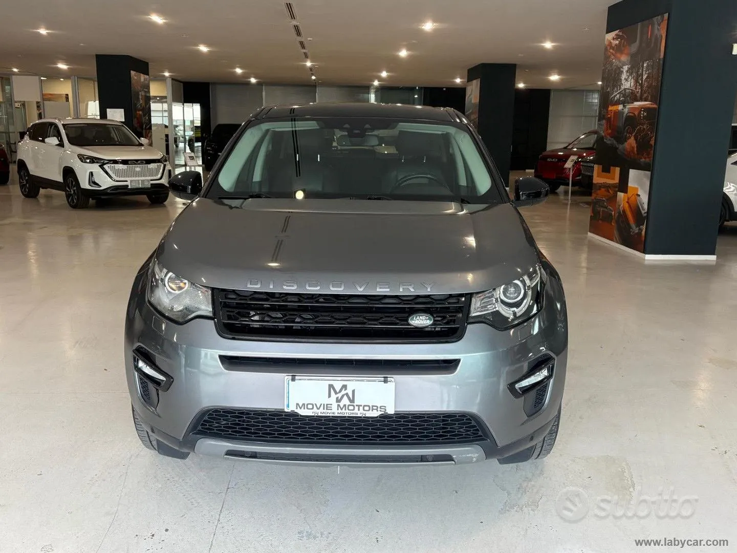 Land Rover Discovery Sport 2019 photo 2