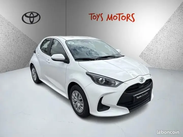 Toyota Yaris 2022 photo 2