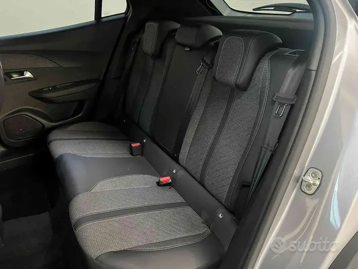 Peugeot 2008 2025 photo 5