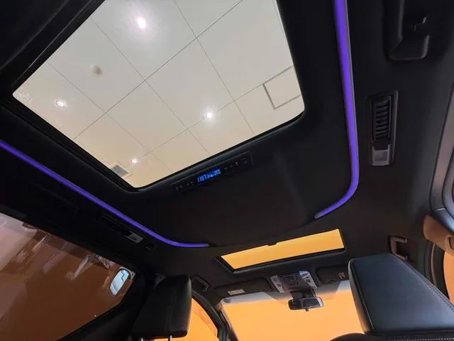 Toyota Vellfire 2021 photo 2