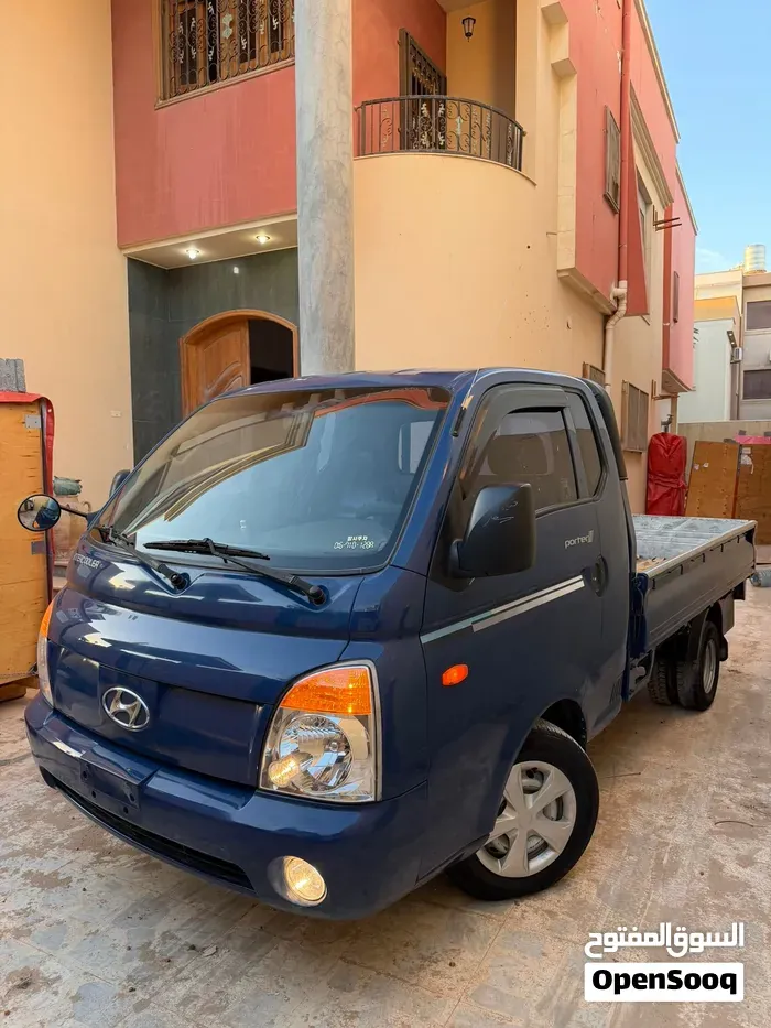 Hyundai H 100
