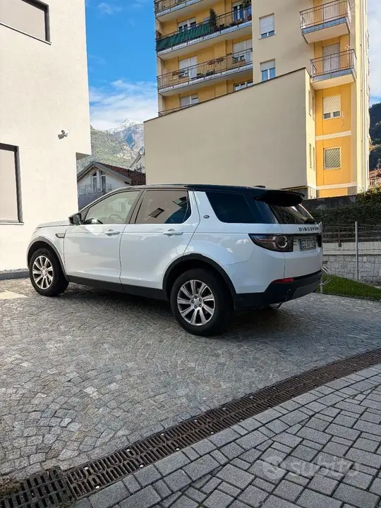 Land Rover Discovery Sport 2015 photo 4