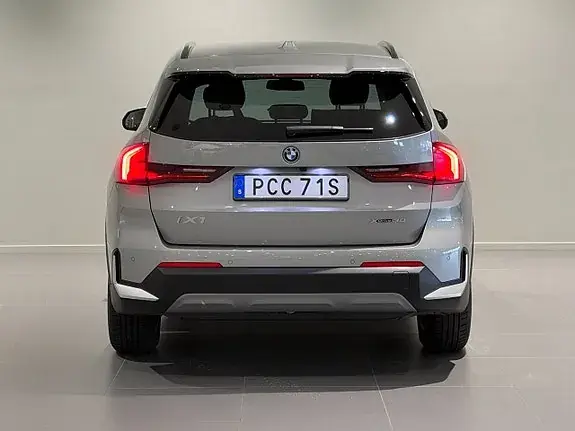 BMW Ix1 2026 photo 4