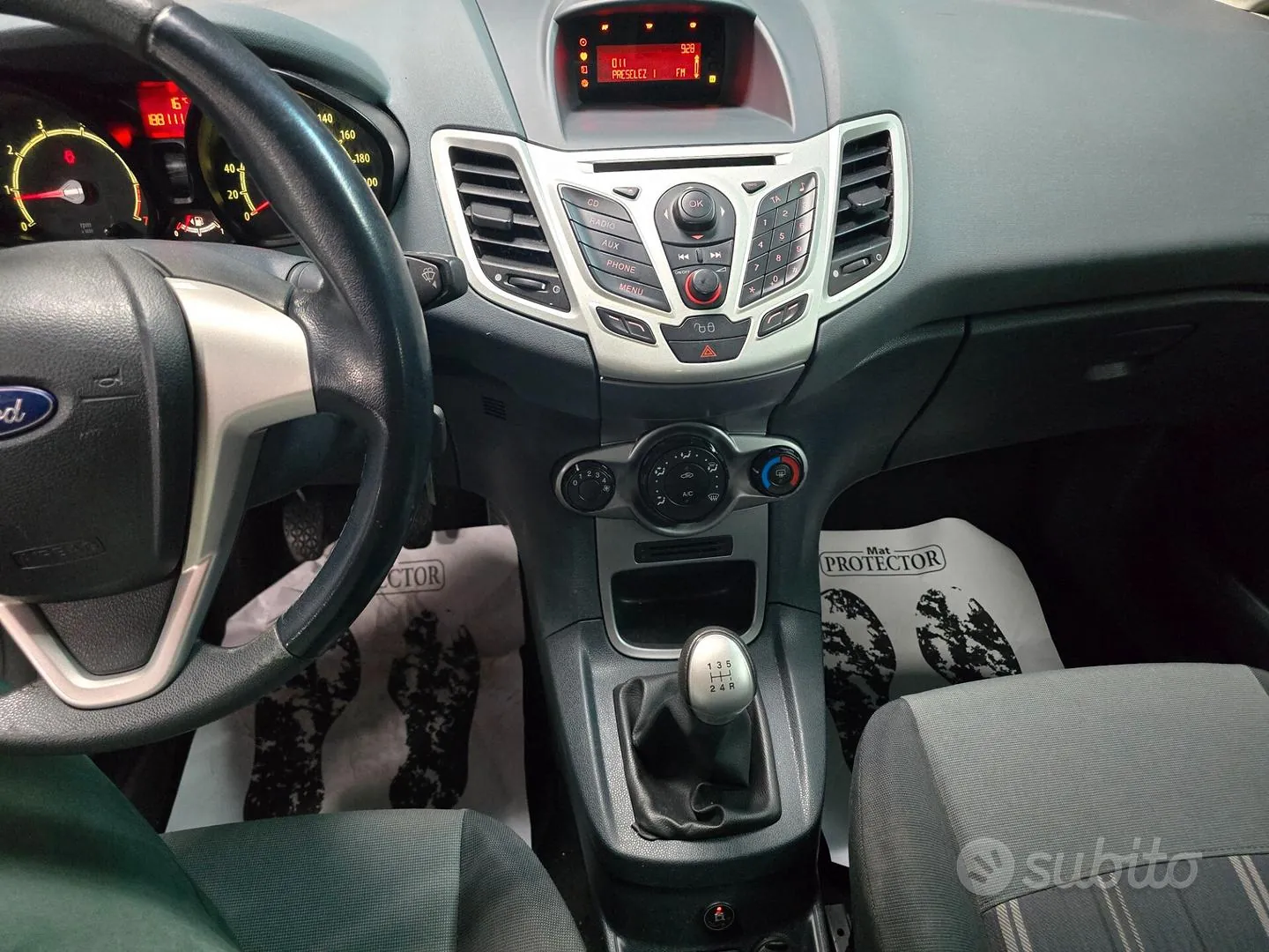 Ford Fiesta 2010 photo 4