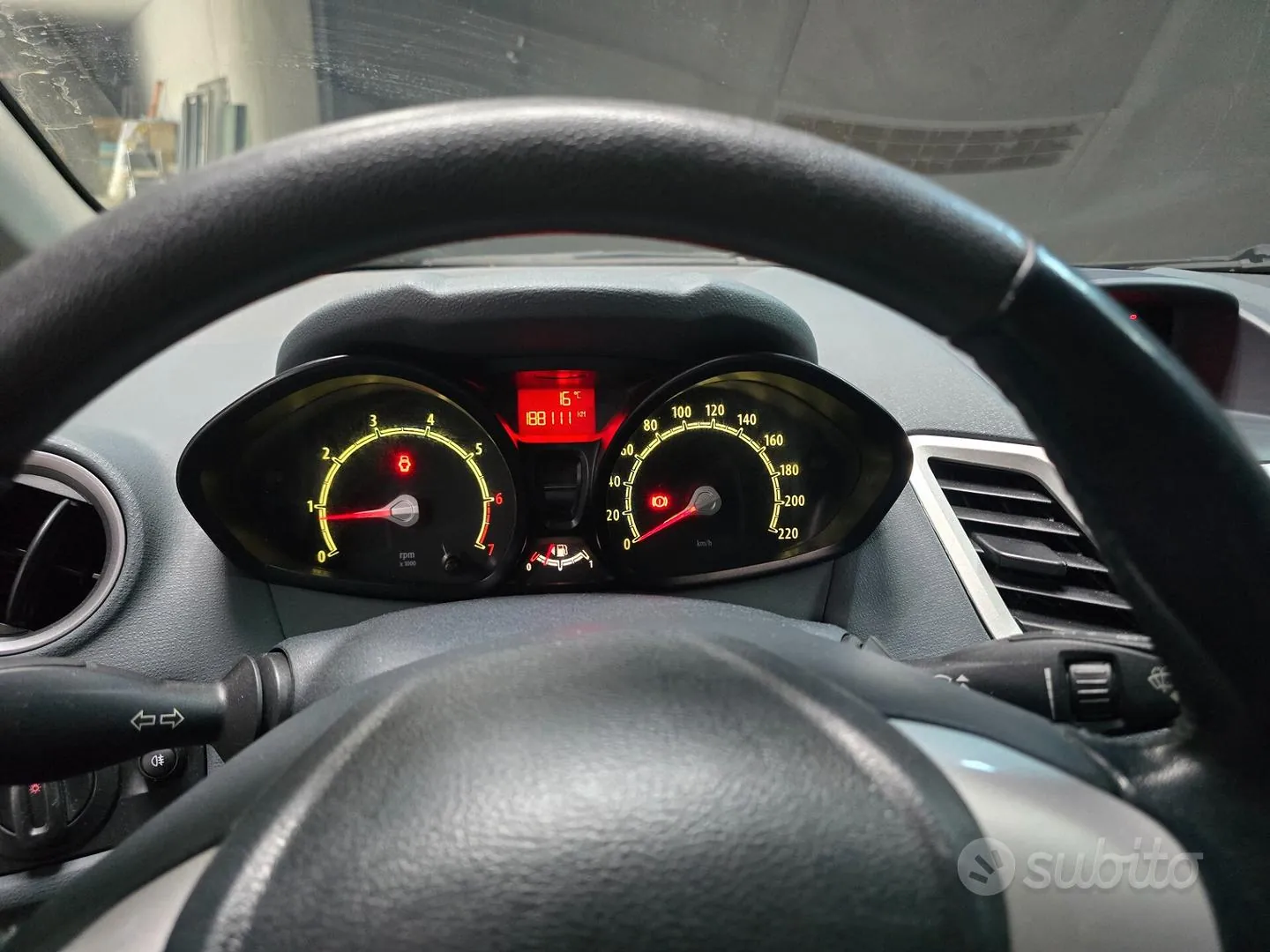 Ford Fiesta 2010 photo 5