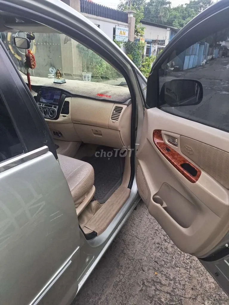 Toyota Innova 2007 photo 3