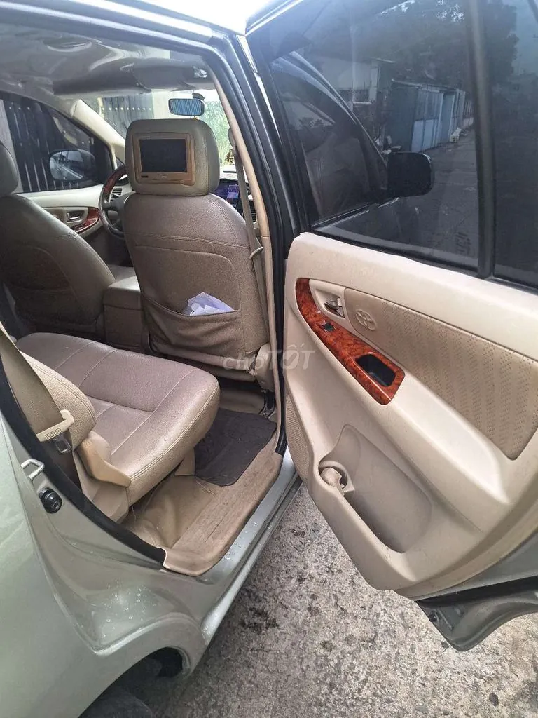 Toyota Innova 2007 photo 4