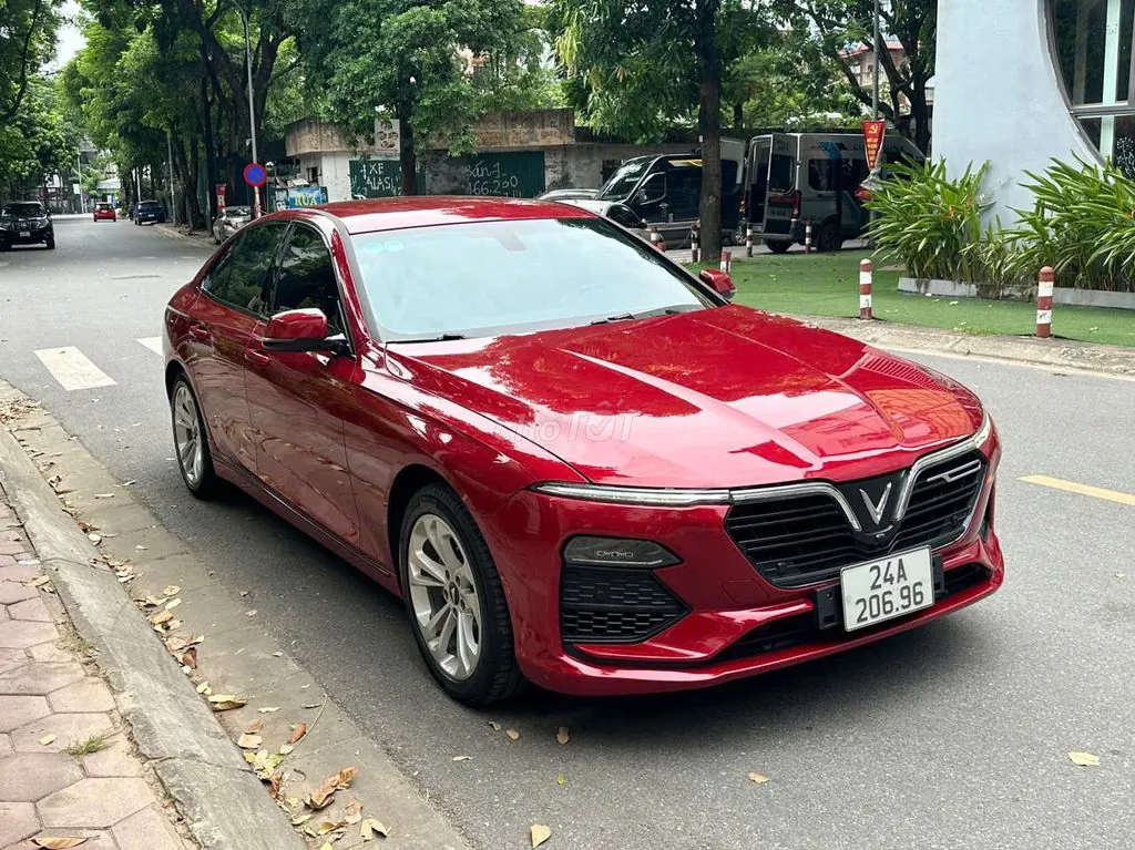 Vinfast Lux A2.0 2022 photo 2