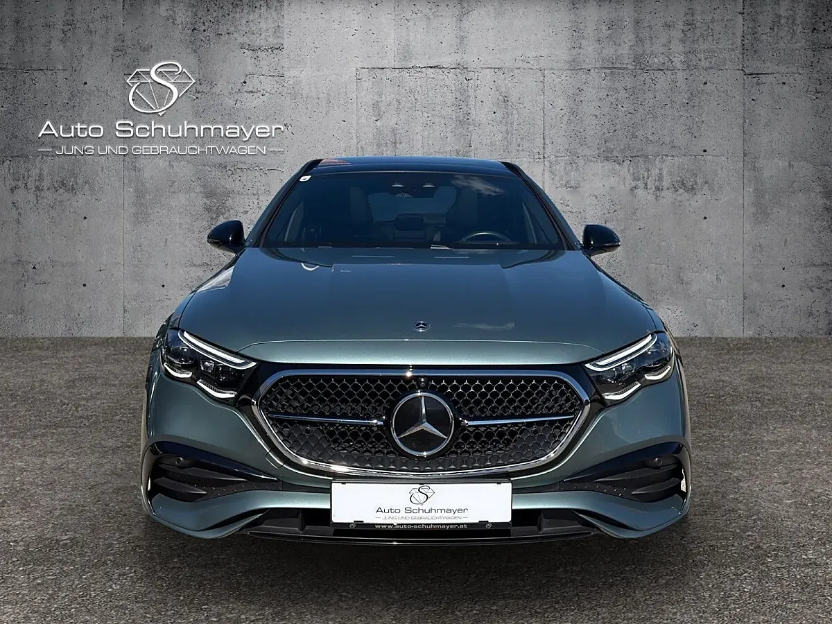 Mercedes-Benz E-Class 2024 photo 2
