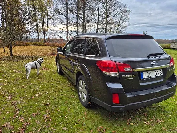 Subaru Outback 2011 photo 3