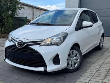 Toyota Yaris 2015 photo 2