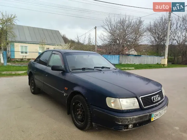 Audi 100