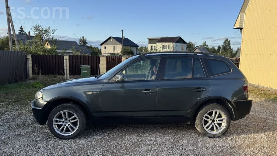 BMW X3 2004 photo 2