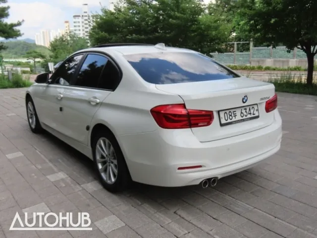 BMW 3 2018 photo 4