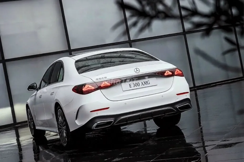 Mercedes-Benz E-Class 2026 photo 5