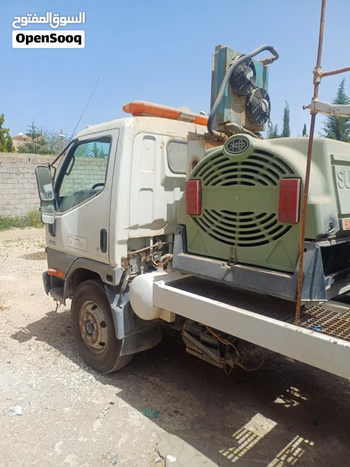Mitsubishi Canter 2005 photo 2