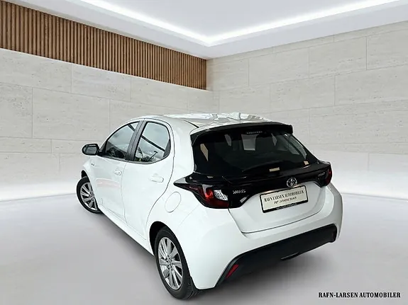 Toyota Yaris 2020 photo 2