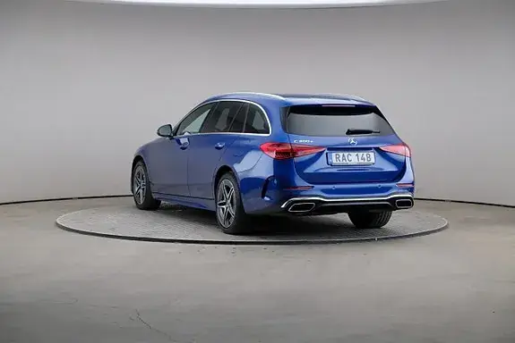 Mercedes-Benz C 300 E 2023 photo 2