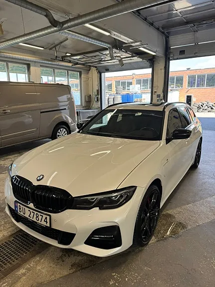 BMW 330E
