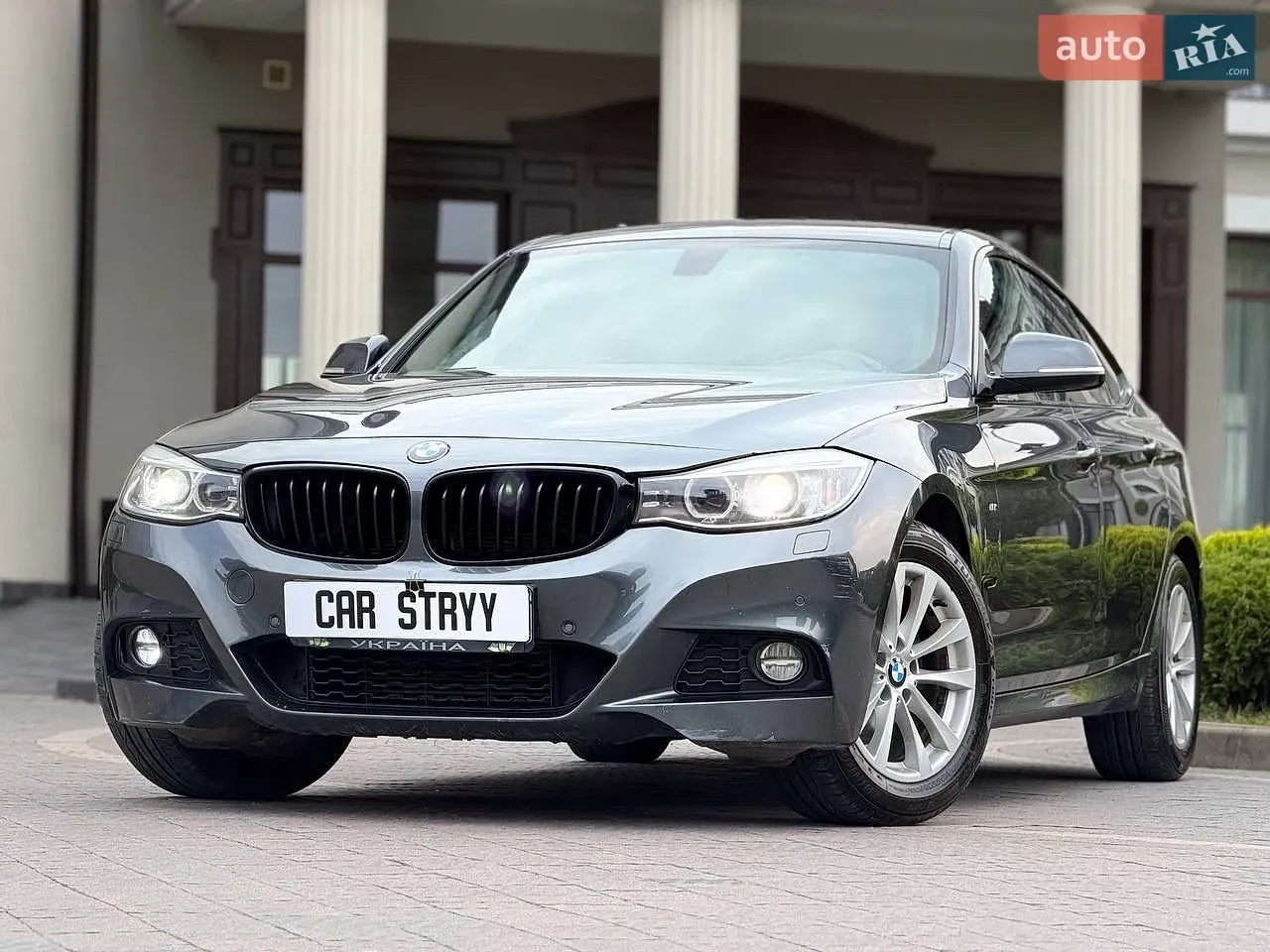 BMW 3 Series 2015 photo 2